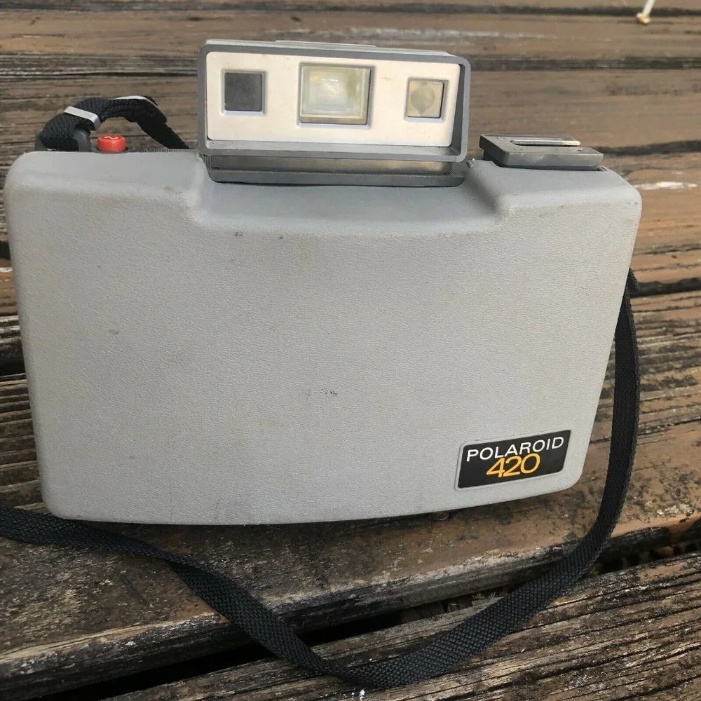 Polaroid 420 Automatic Land Camera Good Bellows Lens Shutter Vintage 70s